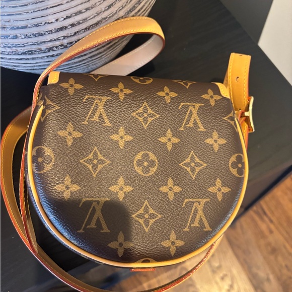 Authentic Louis Vuitton Monogram Tambourin NM Crossbody Bag - Picture 9 of 14